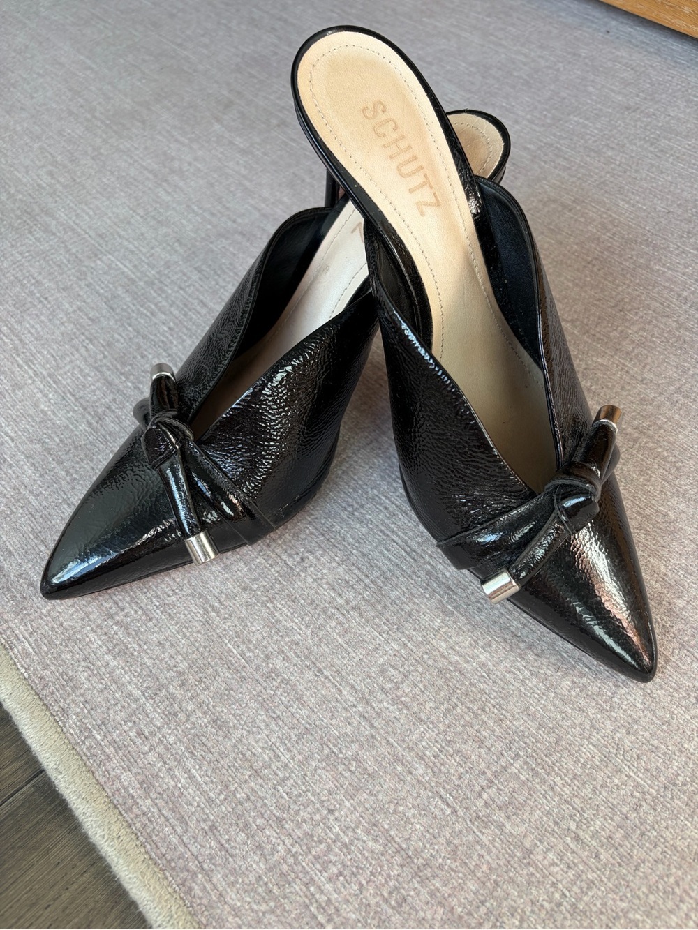 SCHUTZ Black Patent Pointed-Knot Tanya Mules Heel, 7B - Picture 7 of 7